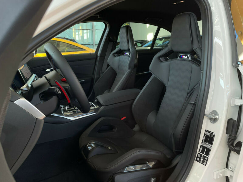 BMW M3 Competition xDrive sedan | předváděcí auto | skladem | ihned k předání | super cena | online prodej | online nákup | autoibuy.com